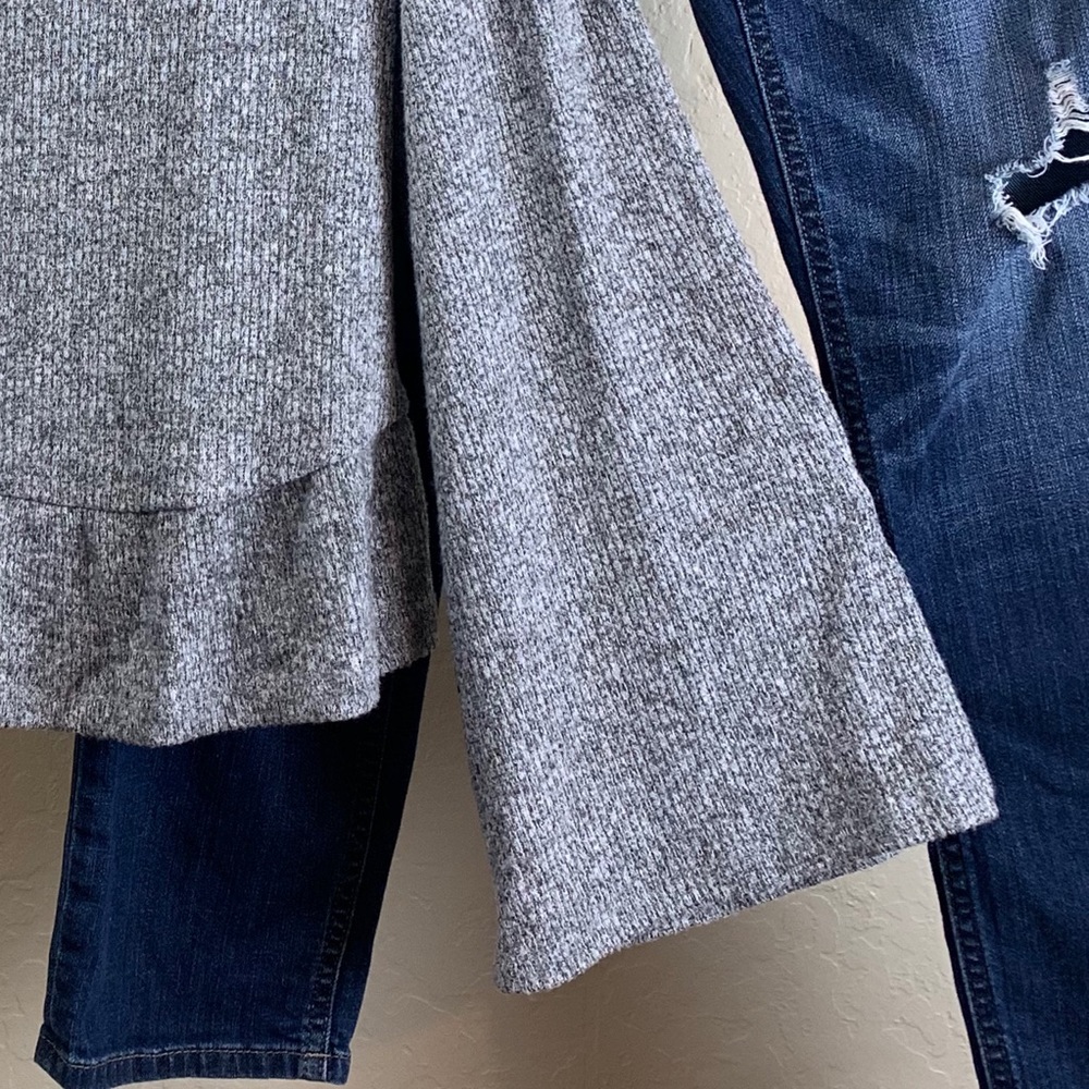 Target Gillian &OMalley Grey Long Sleeve Medium